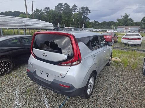 Used 2020 Kia Soul S FWD image 4