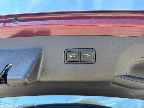 Used 2025 Kia Carnival EX image 71