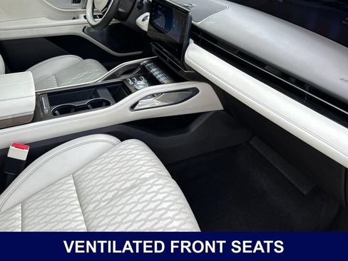 Used 2024 Lincoln Nautilus Black Label w/ Jet Appearance Package (87T) AWD/4WD image 19