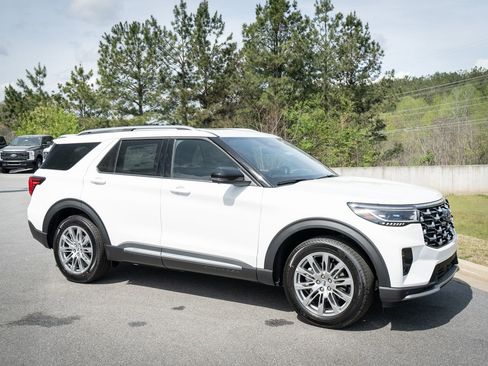 New 2026 Ford Explorer Platinum image 21