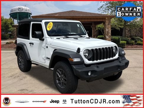Used 2025 Jeep Wrangler Sport S image 1