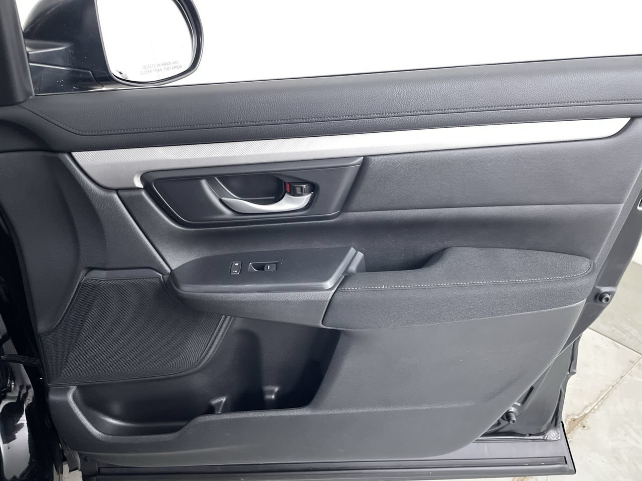 Used 2018 Honda CR-V LX image 24