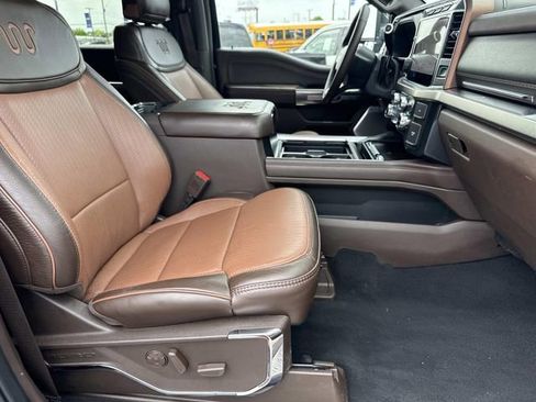Used 2024 Ford F250 4x4 Crew Cab Super Duty image 11