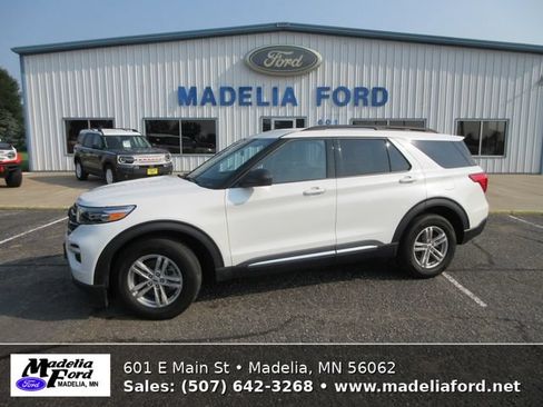 Certified 2024 Ford Explorer XLT w/ Equipment Group 202A AWD/4WD image 1