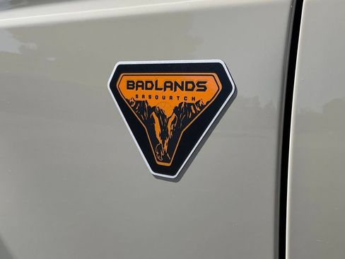 New 2026 Ford Bronco Badlands w/ Sasquatch Package AWD/4WD image 11