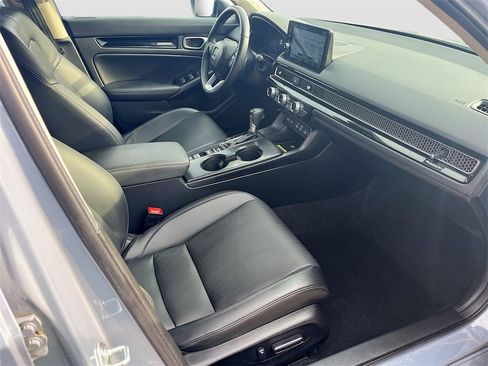 Used 2024 Honda Civic Touring image 29
