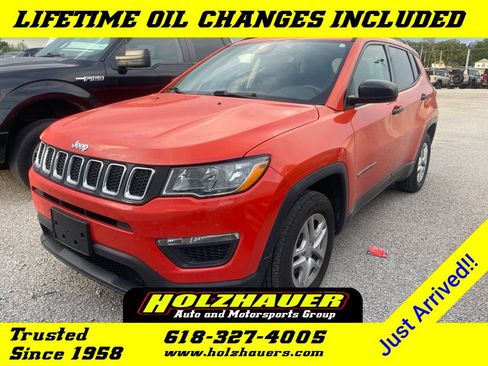 Used 2018 Jeep Compass Sport FWD image 1
