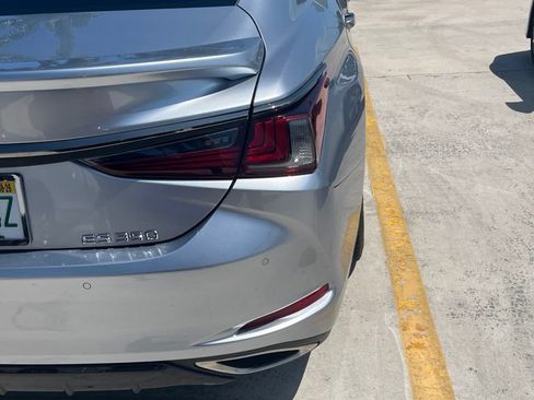 Used 2023 Lexus ES 350 F Sport w/ Accessory Package (Z2) FWD image 5