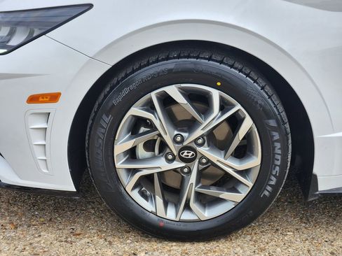 Certified 2023 Hyundai Sonata SEL w/ Winter Weather Package image 10