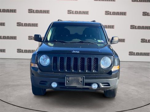 Used 2017 Jeep Patriot Latitude image 3