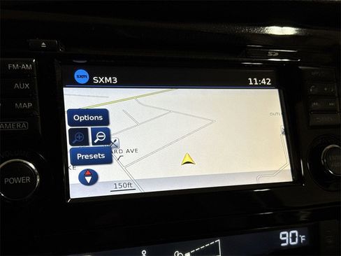 Used 2017 Nissan Rogue SV w/ SV Premium Package image 14