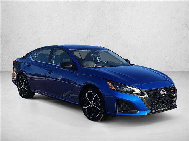 Used 2025 Nissan Altima 2.5 SR FWD image 3