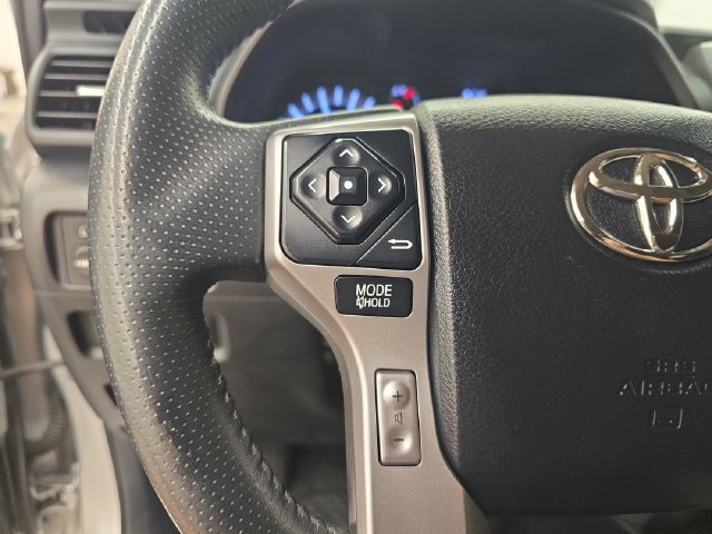 Used 2018 Toyota 4Runner Limited AWD/4WD image 32