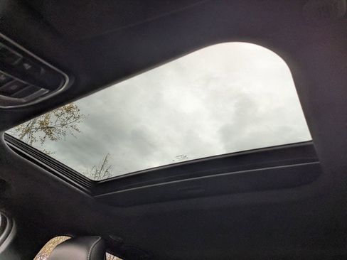 New 2025 Jeep Grand Cherokee Altitude image 23