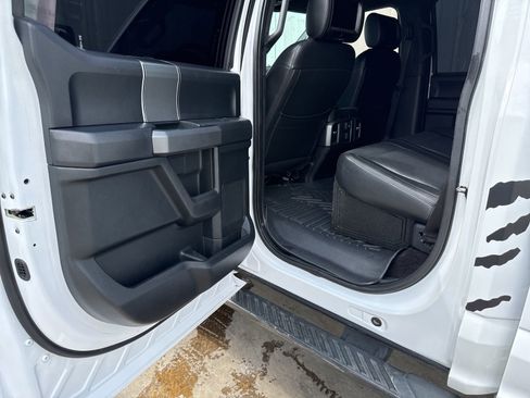 Used 2015 Ford F150 XLT w/ Equipment Group 302A Luxury image 11