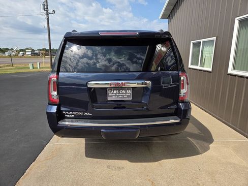 Used 2019 GMC Yukon XL Denali w/ Denali Ultimate Package AWD/4WD image 5