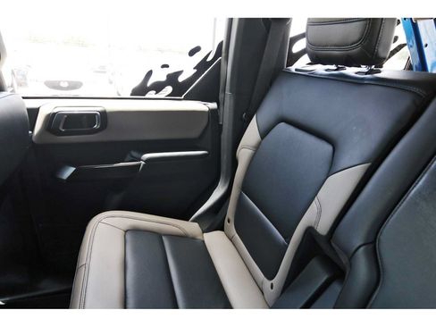 Used 2024 Ford Bronco Wildtrak AWD/4WD image 9