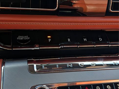 Used 2025 Lincoln Aviator Reserve w/ Equipment Group 201A image 23