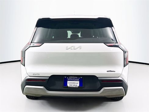 Used 2024 Kia EV9 Light image 15