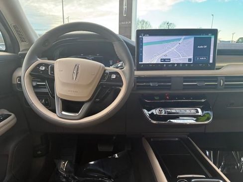 Used 2023 Lincoln Corsair AWD image 22