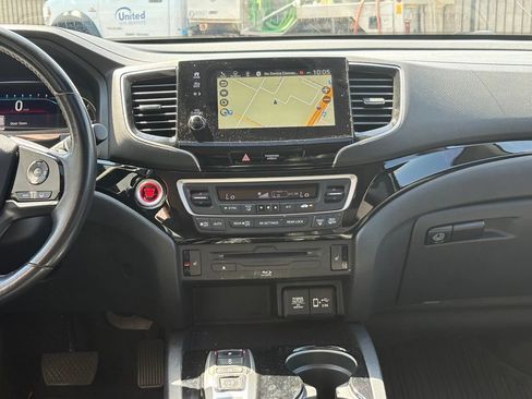 Used 2021 Honda Pilot Touring image 14