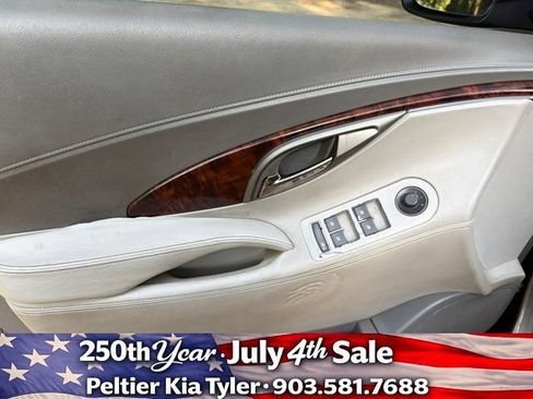 Used 2012 Buick LaCrosse Touring FWD image 15