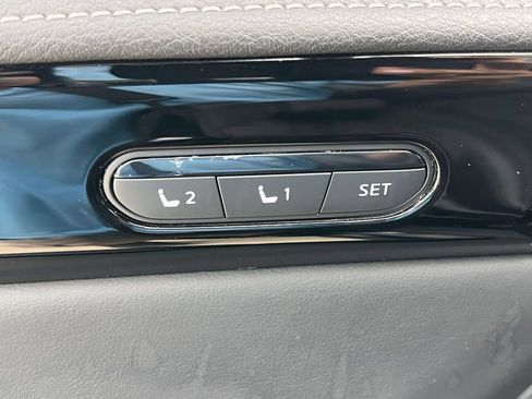 Used 2025 INFINITI QX60 Pure w/ Cargo Package FWD image 18