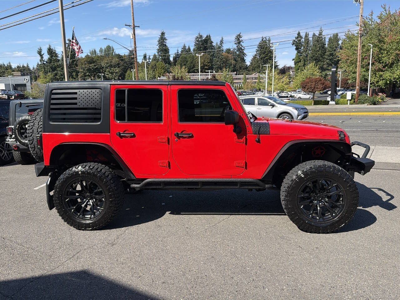 Used 2017 Jeep Wrangler Unlimited Sahara AWD/4WD image 12