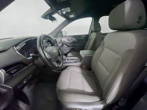 Used 2023 Chevrolet Traverse LT image 13