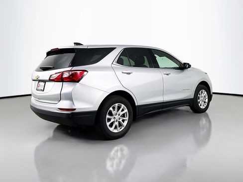 Used 2020 Chevrolet Equinox LT w/ Driver Convenience Package AWD/4WD image 7