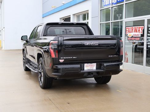 New 2025 GMC Sierra EV Denali image 8