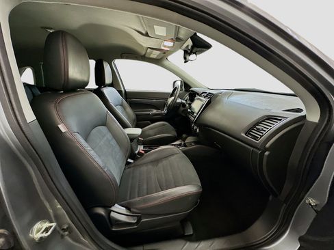 Used 2024 Mitsubishi Outlander Sport SE image 31