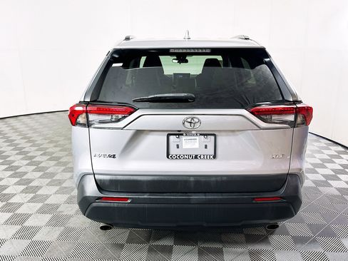 Used 2023 Toyota RAV4 XLE w/ Convenience Package image 4