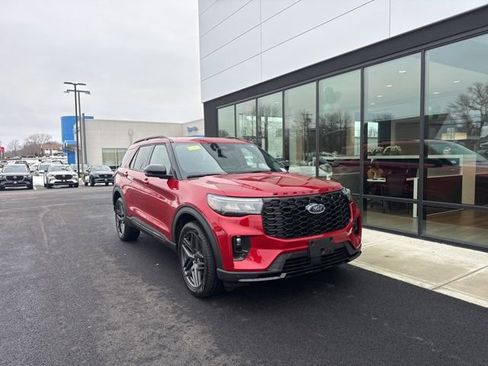 Used 2025 Ford Explorer ST-Line w/ Premium Package image 1