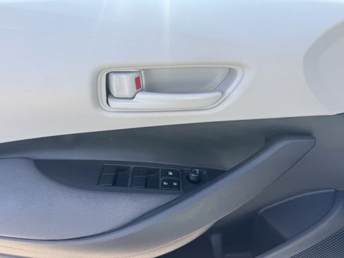 Used 2025 Toyota Corolla LE FWD image 18