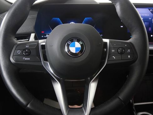 Certified 2025 BMW X2 xDrive28i image 19