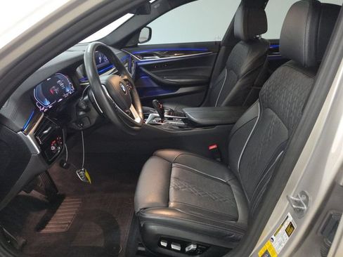 Used 2020 BMW 530e w/ Executive Package RWD image 4