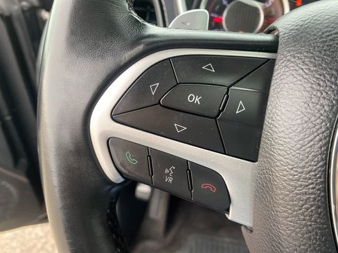 Used 2015 Dodge Challenger R/T Plus image 40