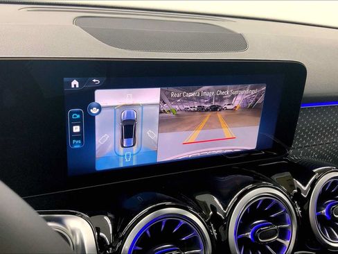 Used 2026 Mercedes-Benz GLB 250 image 22
