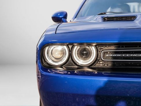 Used 2018 Dodge Challenger R/T Scat Pack w/ Leather Interior Group image 43