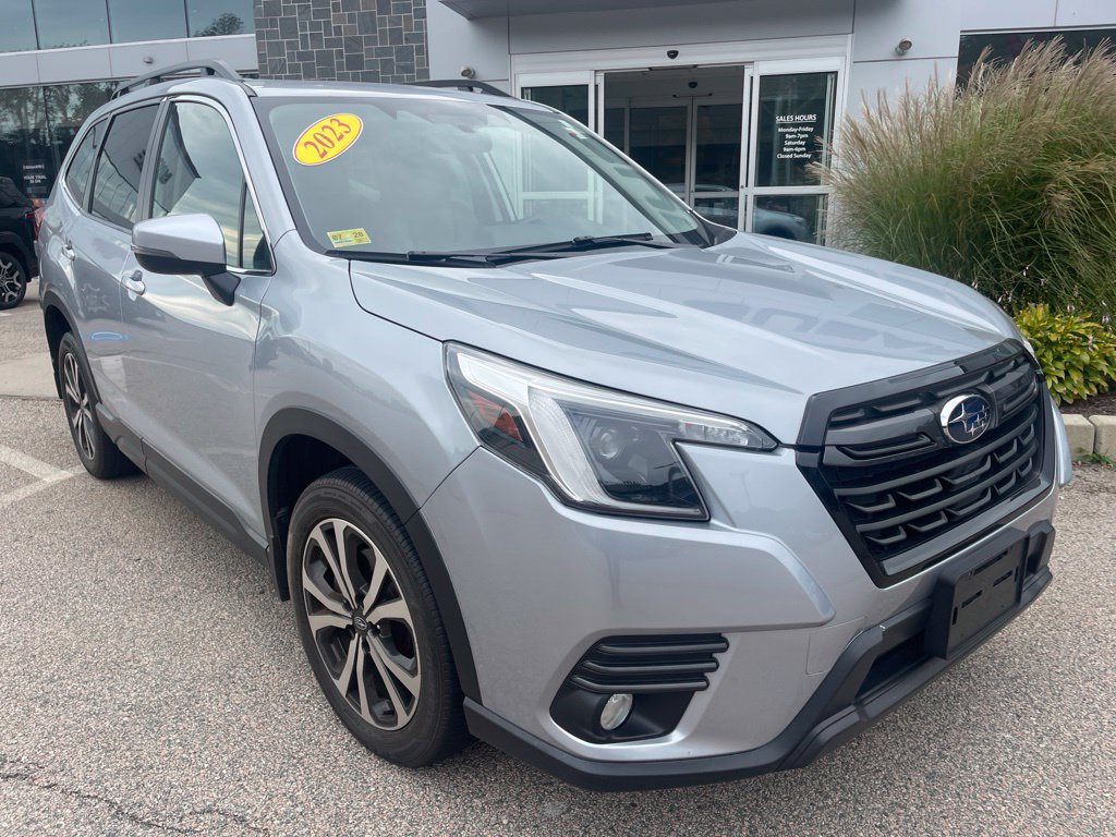 Used 2023 Subaru Forester Limited AWD/4WD image 9