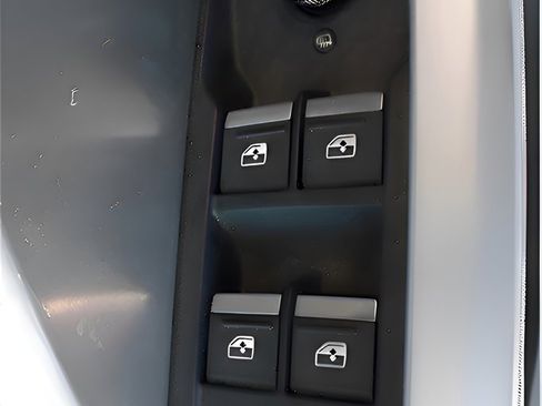 Used 2020 Audi Q3 2.0T Premium w/ Convenience Package image 19