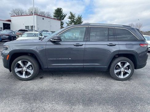 Certified 2022 Jeep Grand Cherokee Limited 4xe w/ Luxury Tech Group II image 2