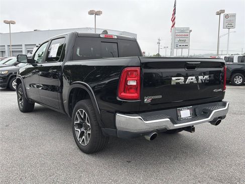 Used 2025 RAM 1500 Laramie AWD/4WD image 7