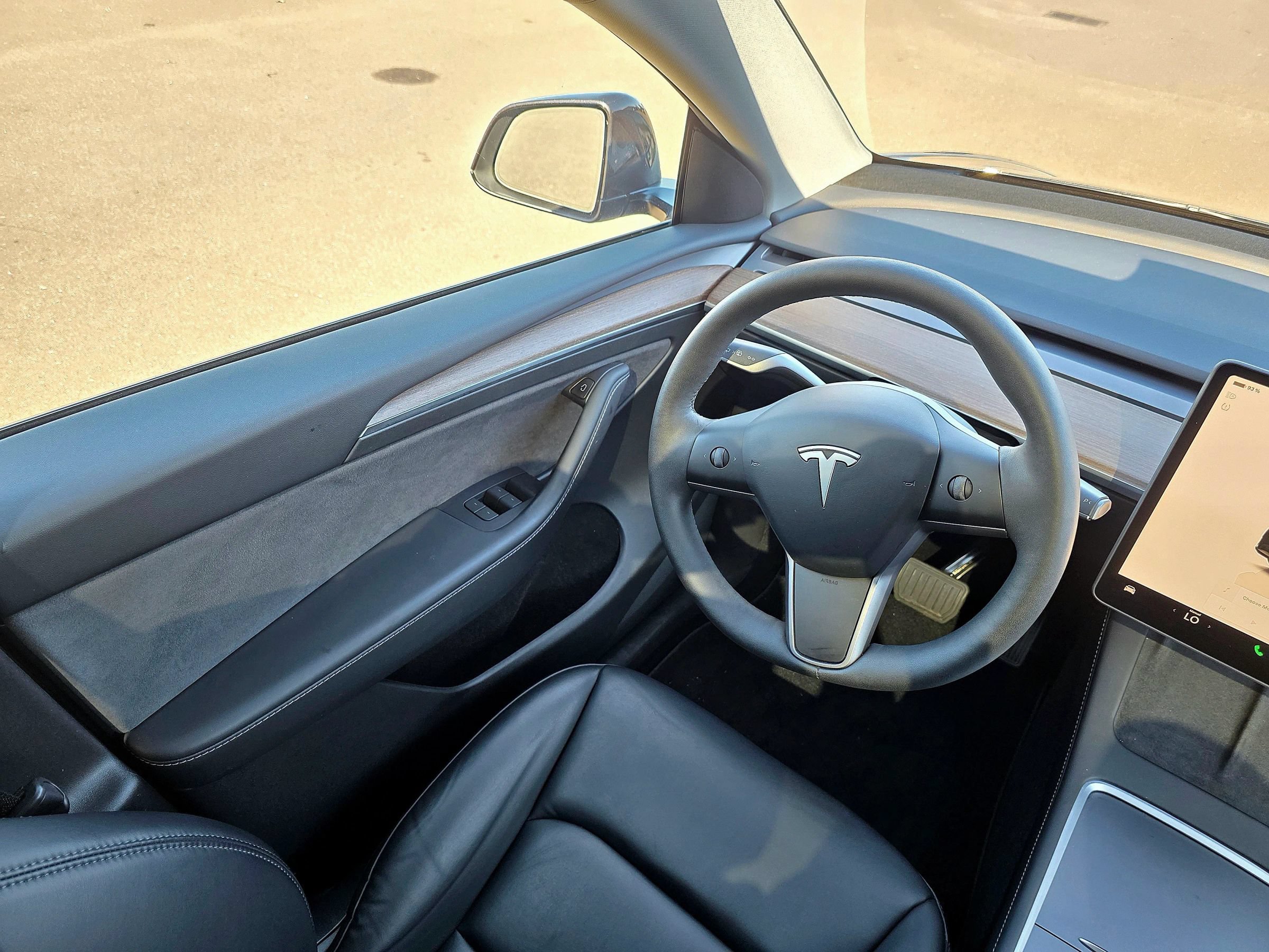 Used 2024 Tesla Model Y Long Range AWD/4WD image 26