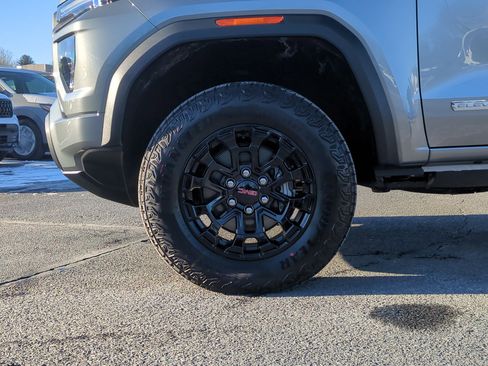 New 2026 GMC Canyon Elevation w/ Convenience Package image 10