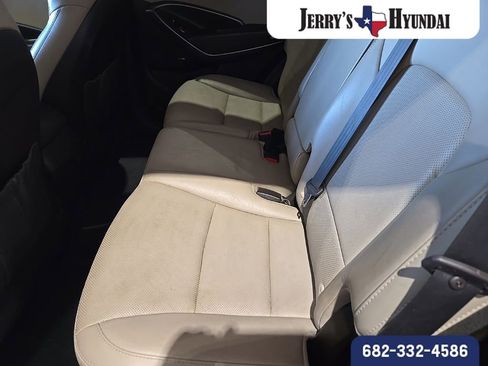 Used 2017 Hyundai Santa Fe Sport image 8