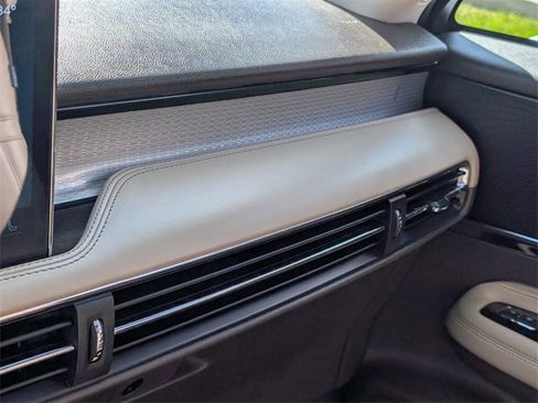 Used 2024 Lincoln Corsair FWD image 22