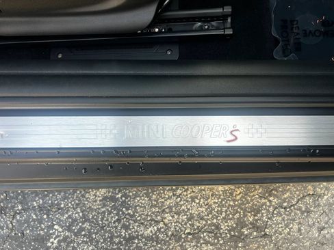 Used 2015 MINI Cooper S w/ Park Assistant Package FWD image 48