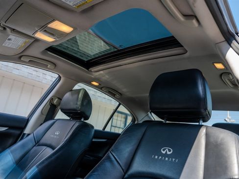 Used 2010 INFINITI G37 Journey w/ Premium Pkg image 28